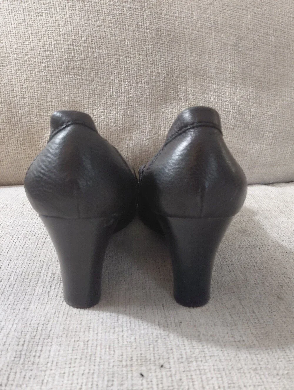 Michael Kors Black Leather Horse Bit Logo Wedges Size 8.5